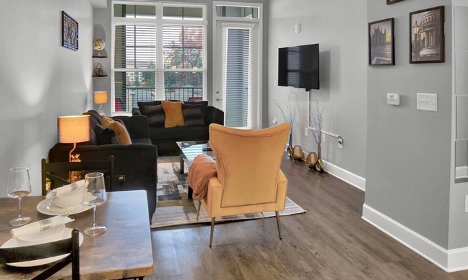 Paw Creek Condo | Charlotte Serene|LONG TERM STAYS WELCOME |MINS 2 UPTWN|GYM/FREE PARKING
