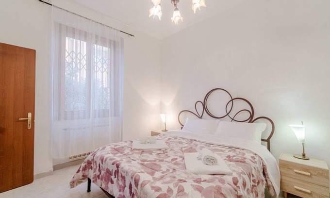 San Fruttuoso Apartment | Charm and Comfort in the Heart of Genoa