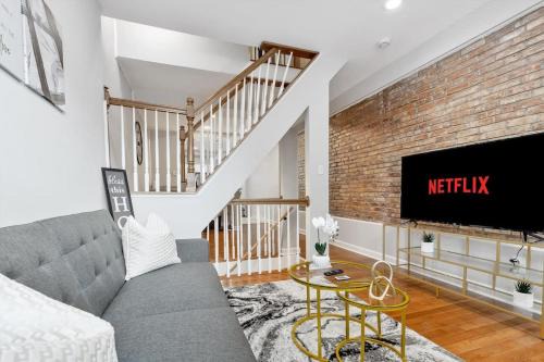 Downtown Baltimore House | Charm City Homestay in Washington Village