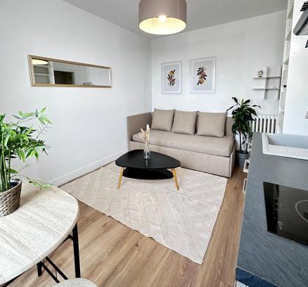 Asnieres-sur-Seine Apartment | Charmant appartement proche Paris Champs Élysées - Wifi