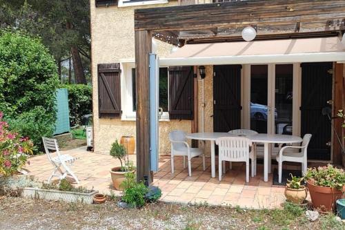 Lambesc Apartment | Charmant bas de villa