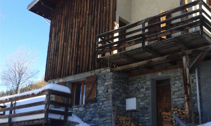 Peisey-Nancroix Ski Chalet | Charmant Chalet Skis aux Pieds Dans Vieux Hameau D'origine Avec 2 Appartements