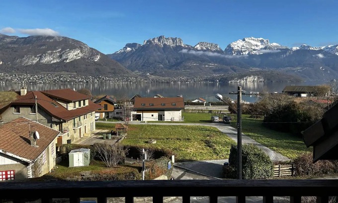 Sevrier Apartment | Charmant duplex face au lac