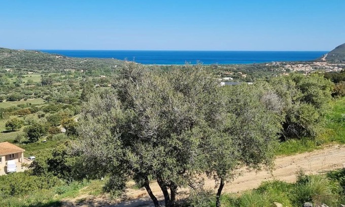 Belgodere Apartment | Charmant petit logement à 3 kms de la plage