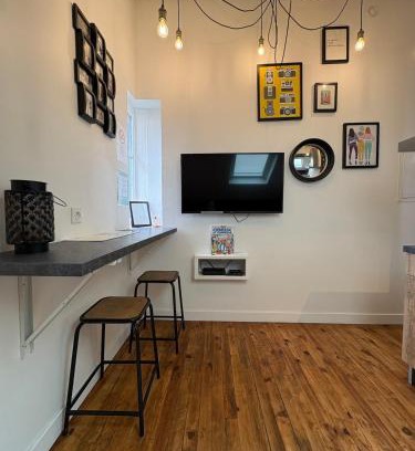 Saint - Michel Apartment | Charmant studio en centre ville