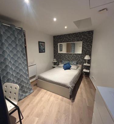 Orsay Apartment | Charmant studio pour 2 personnes à Orsay