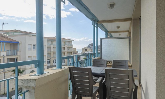 Quartier du Casino Apartment | Charmant T2 Bis avec Aperçu Mer, Piscine, Parking Privé à 100m Plage - Châtelaillon-Plage - FR-1-535-29