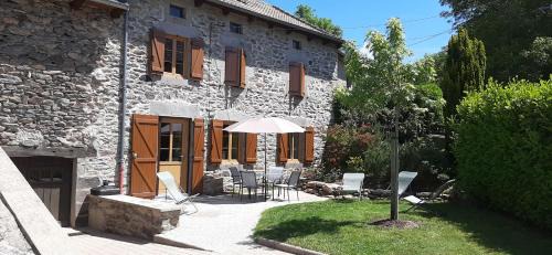 Mezeres House | CHARMANTE MAISON A LA CAMPAGNE AU COEUR DES PREMIERS VOLCANS