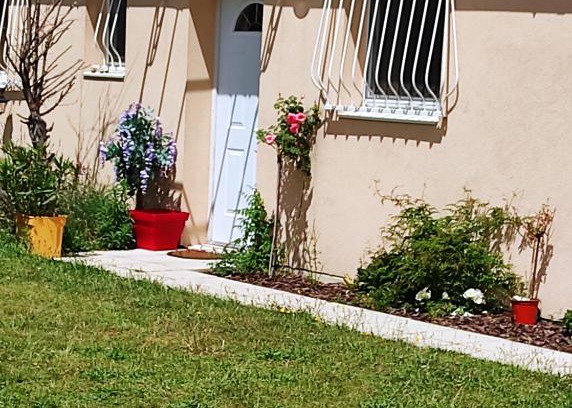Chelles House | Charmante maison proche de Disney Parking gratuit