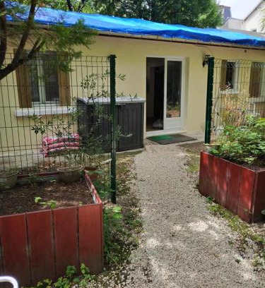 Villemomble Apartment | Charmante petite maison à 15 min de Paris