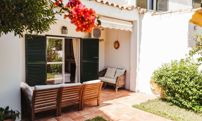 El Puerto de Santa Maria Ski Chalet | Charming 3-bedroom beachside chalet with WiFi & AC, in El Puerto de Santa María