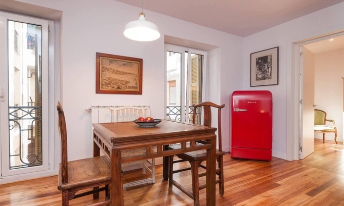 Old Town Apartment | Charming 1-Bed Apartment in San Sebastian