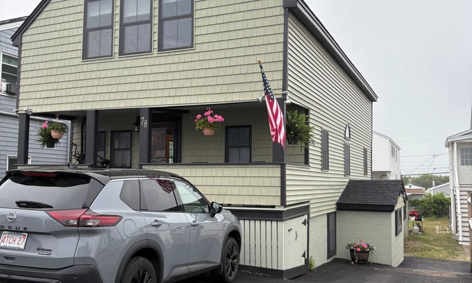 Salisbury Beach Apartment | Charming 1-bedroom apartment in Pleasant Salisbury with WiFi