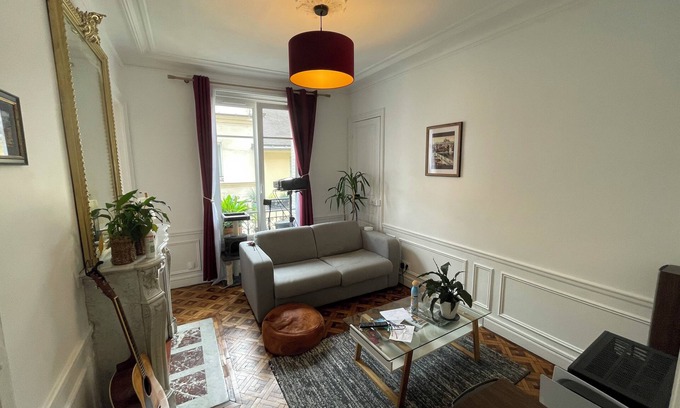 Quartier Saint-Ambroise Apartment | Charming 1-bedroom apartment with AC, WiFi in lovely Paris