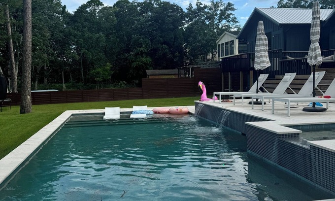 Niceville Cottage | Charming 1-bedroom Bayfront cottage with dock access in Niceville
