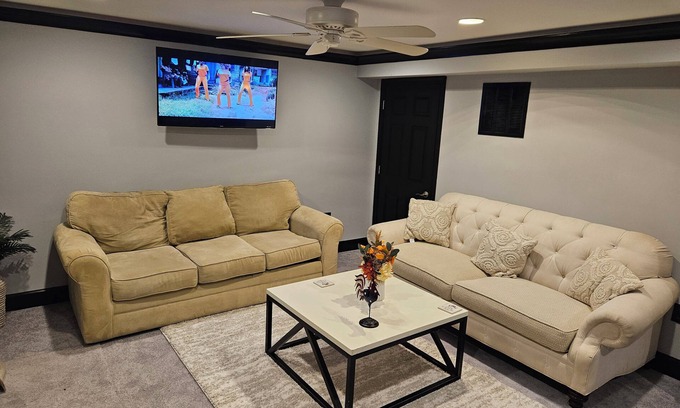 Sterling Condo | Charming 1-bedroom condo in Sterling with AC ,fast wifi and private gate
