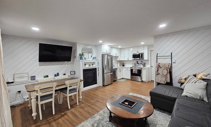West Dover Condo | Charming 1-bedroom condo in delightful Dover
