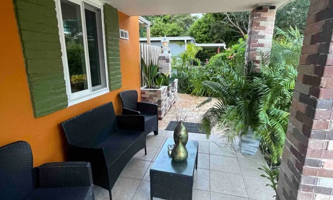 Southwest Coconut Grove House | Charming 1-bedroom house with AC and WiFi in enchanting Miami