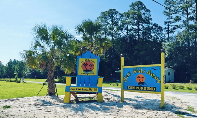 Bay St Louis Cottage | Charming 1-bedroom cottage, AC, pool, fitness room in Bay St. Louis