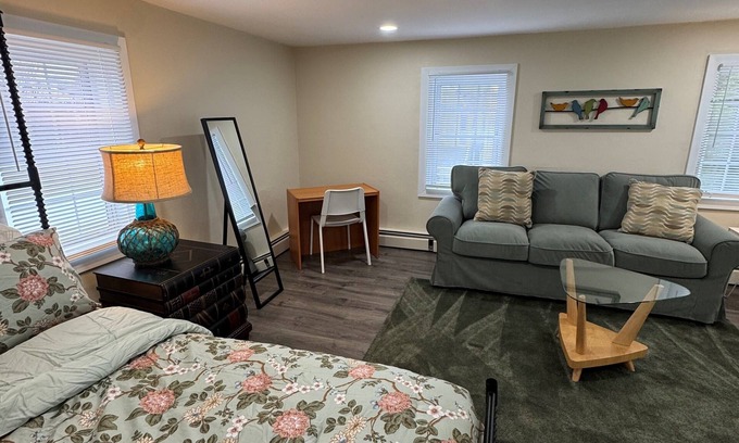 Westminster Apartment | Charming 1-Bedroom Loft in Welcoming Westminster with AC - 3rd Floor
