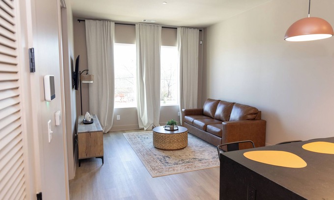 Inglewood Condo | Charming 1bed condo in EastNash.12min Broadway&BNA, E+RoseCafe onsite 1st floor