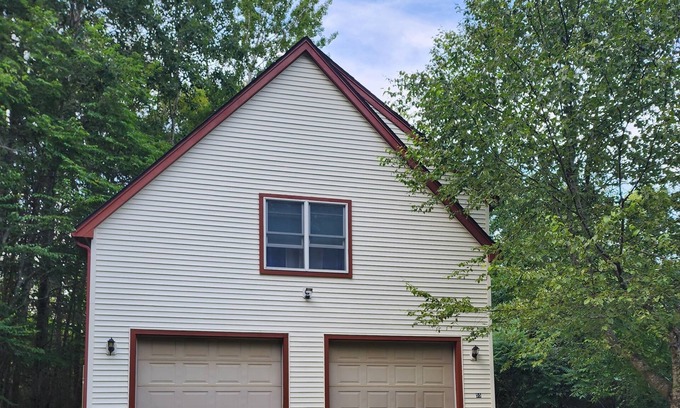 York Beach Apartment | Charming 1BR Beach Getaway Near Long & Short Sands – Private, Peaceful, Perfect!