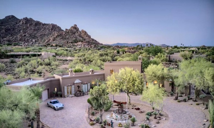 Carefree House | Charming 1BR Casita w/Pickleball + Floating Tub