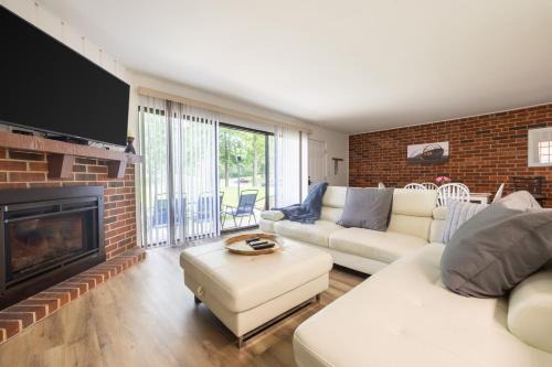 Lake Geneva Apartment | Charming 1BR Condo with Patio, Near The Lake Geneva