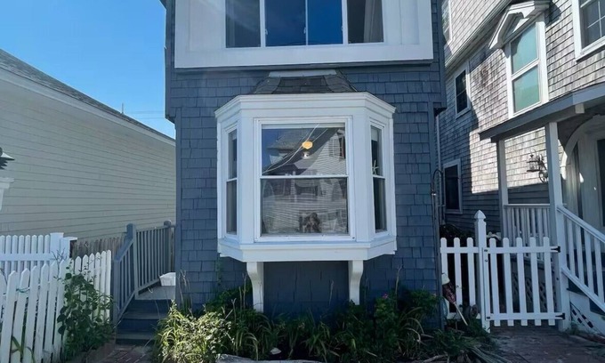 Old Orchard Beach Cottage | Charming 2-bedroom Oceanside Cottage in Old Orchard Beach