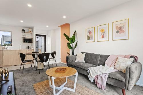 Mount Albert House | Charming 2 Bed Family Home
