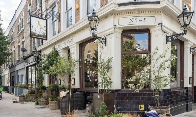Colville House | Charming 2 Bed Cottage with Romantic Loft