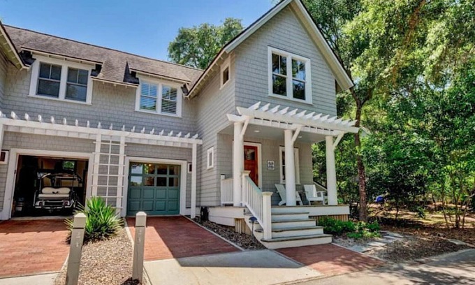 Keepers Landing House | Charming 2 Bedroom near desirable East Beach! Shoals club available n