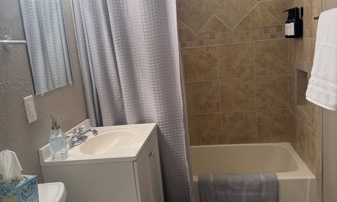 East Colorado Springs House | Charming 2-bedroom house with WiFi, AC in delightful Colorado Springs.