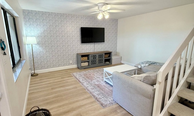 Port Canaveral House | Charming 2-bedroom townhome with AC, WiFi in awesome Cape Canaveral