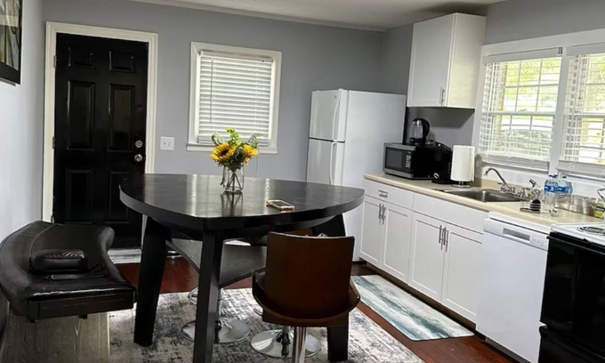 Lawrenceville House | Charming 2-bedroom house in peaceful Lawrenceville with WiFi, AC