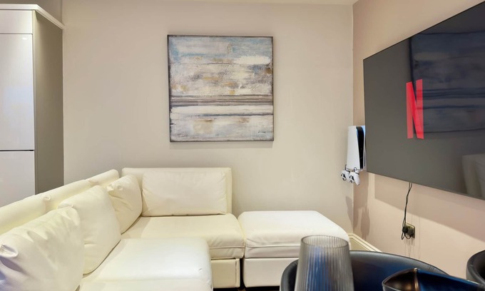 Pimlico Apartment | Charming 2 bedroom apartment with garden in Westminster! Rare find!