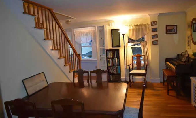 Fifth Ward Bed & Breakfast | Charming 2-bedroom bed & breakfast with AC, WiFi in serene Newport