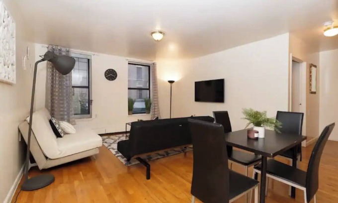 Central Park North Apartment | Charming 2-bedroom Central Park North apartment in vibrant New York