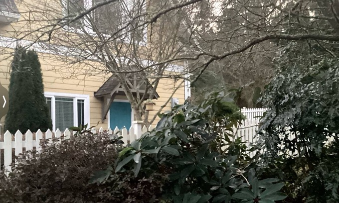 Hansville Cottage | Charming 2-bedroom cottage with AC, High Speed WiFi in gorgeous Hansville.