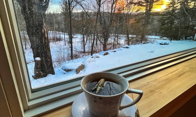Woodstock Cottage | Charming 2-bedroom cottage in Barnard with Pond View close to Woodstock Vermont
