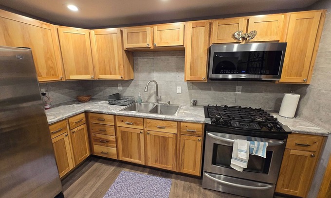 South Bend House | Charming 2-bedroom house in peaceful part of South Bend with Heat and AC