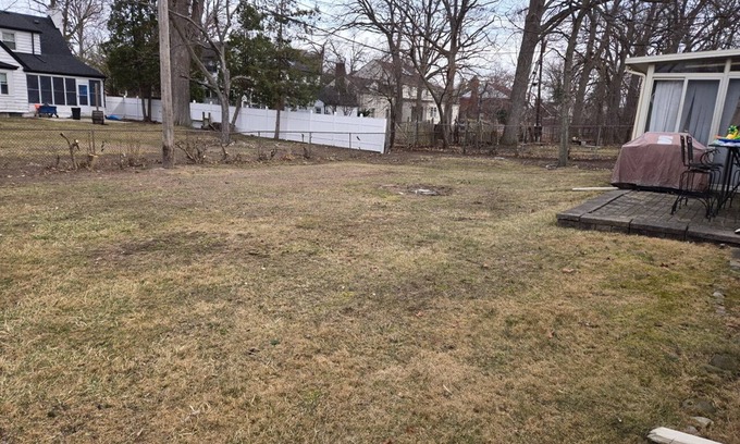 Southfield House | Charming 2-bedroom house with AC, WiFi in wonderful Southfield2 car