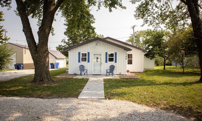 Tonganoxie House | Charming 2-bedroom home in Tonganoxie, Kansas