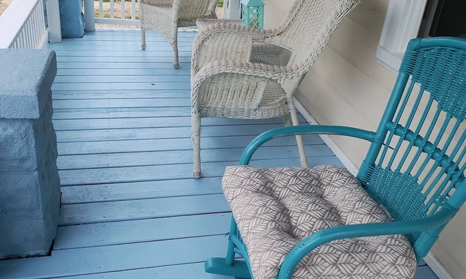 Old Brooklyn House | Charming 2-bedroom house, pet friendly w/private parking and yard in Clevelan