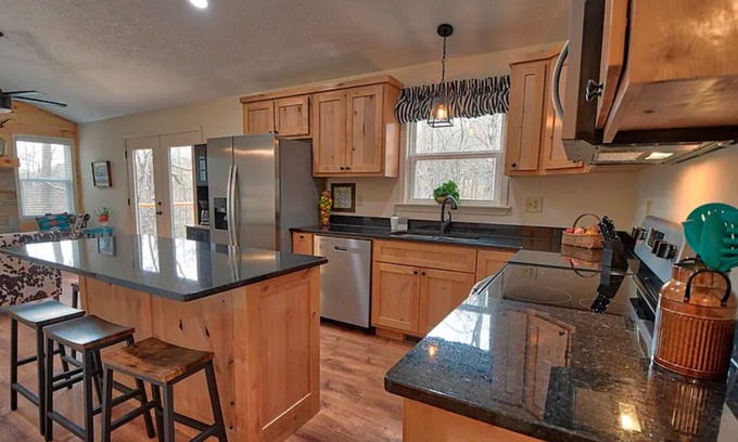 Clayton House | Charming 2-bedroom house with WiFi, AC nestled in the mountains of clayton