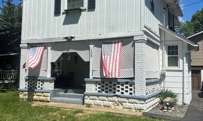Morrow House | Charming 2-bedroom house in Morrow with WiFi