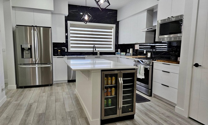 Southwest Calgary House | Charming 2-bedroom in SW Calgary