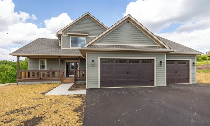 The Galena Territory House | Charming 2-bedroom option w/2.5 baths in a large home in the Galena Territories
