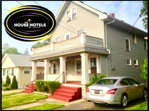 Lakewood House | Charming 2-Bedroom Thoreau Lower
