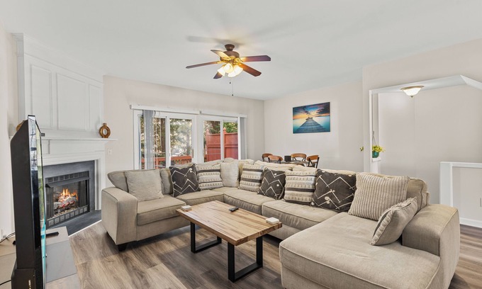 Northwest Raleigh House | Charming 2-bedroom townhome near RDU Airport and downtown Raleigh
